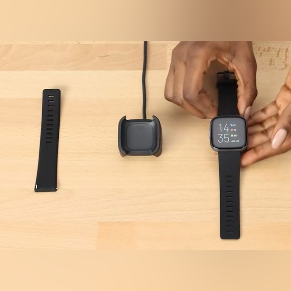 Fitbit Versa 2 - Picture 4 of 6